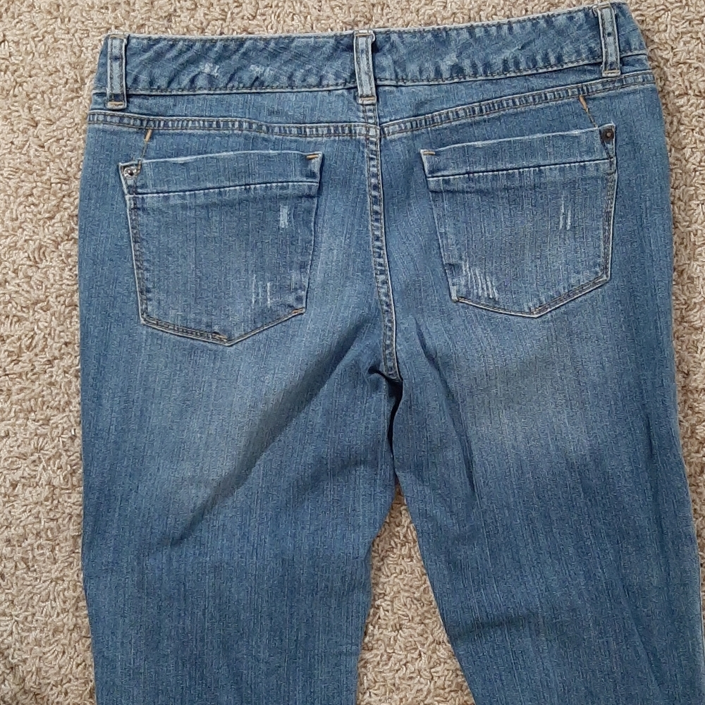 Ladies Jeans - Picture 3 of 5